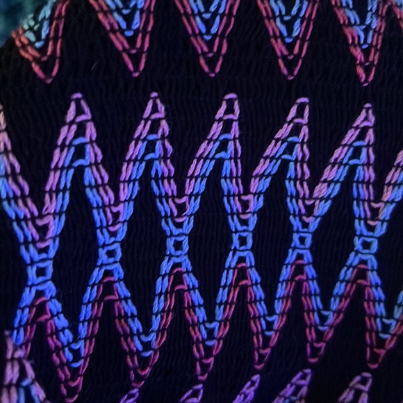 Torrid Tank 2x Stitch Diamond Pattern - Picture 7 of 7